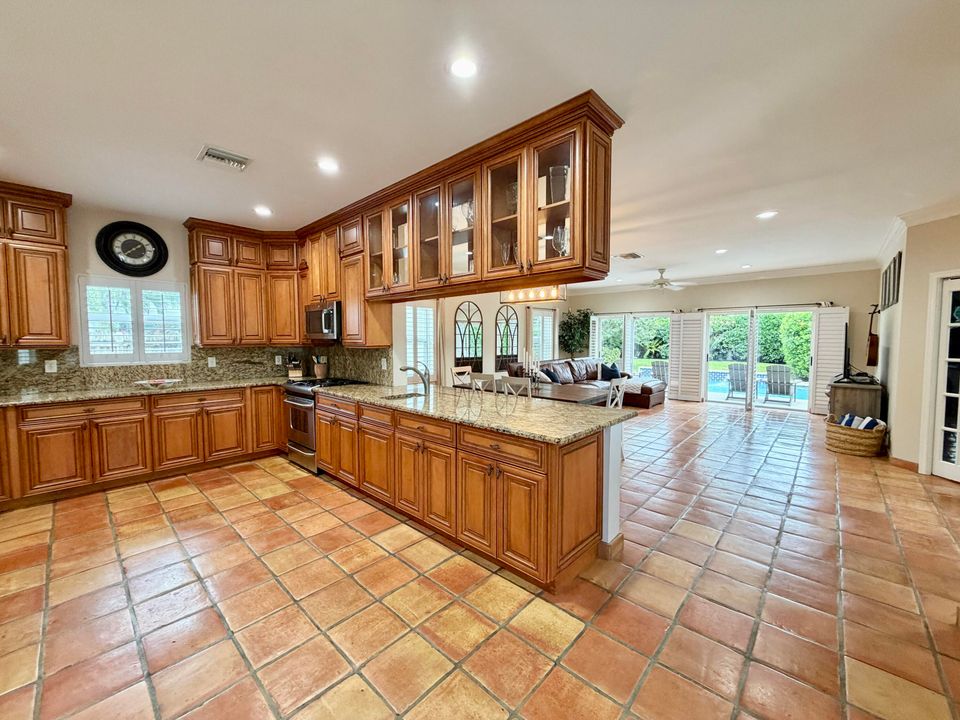 For Rent: $5,300 (4 beds, 3 baths, 2509 Square Feet)