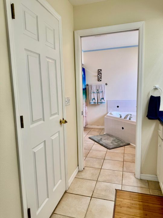 For Sale: $299,000 (3 beds, 2 baths, 1847 Square Feet)