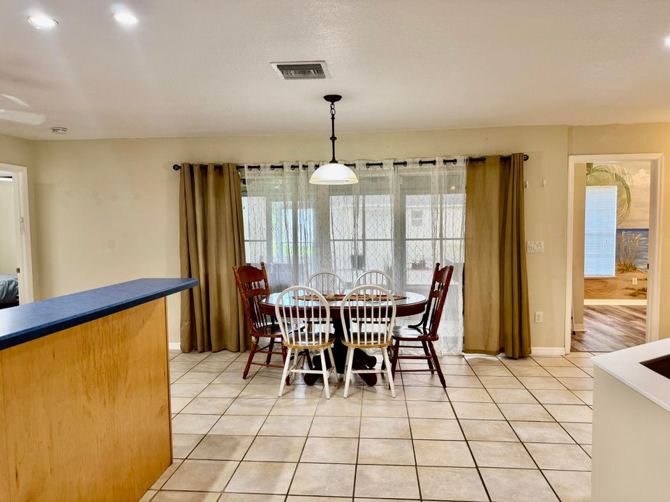 For Sale: $299,000 (3 beds, 2 baths, 1847 Square Feet)