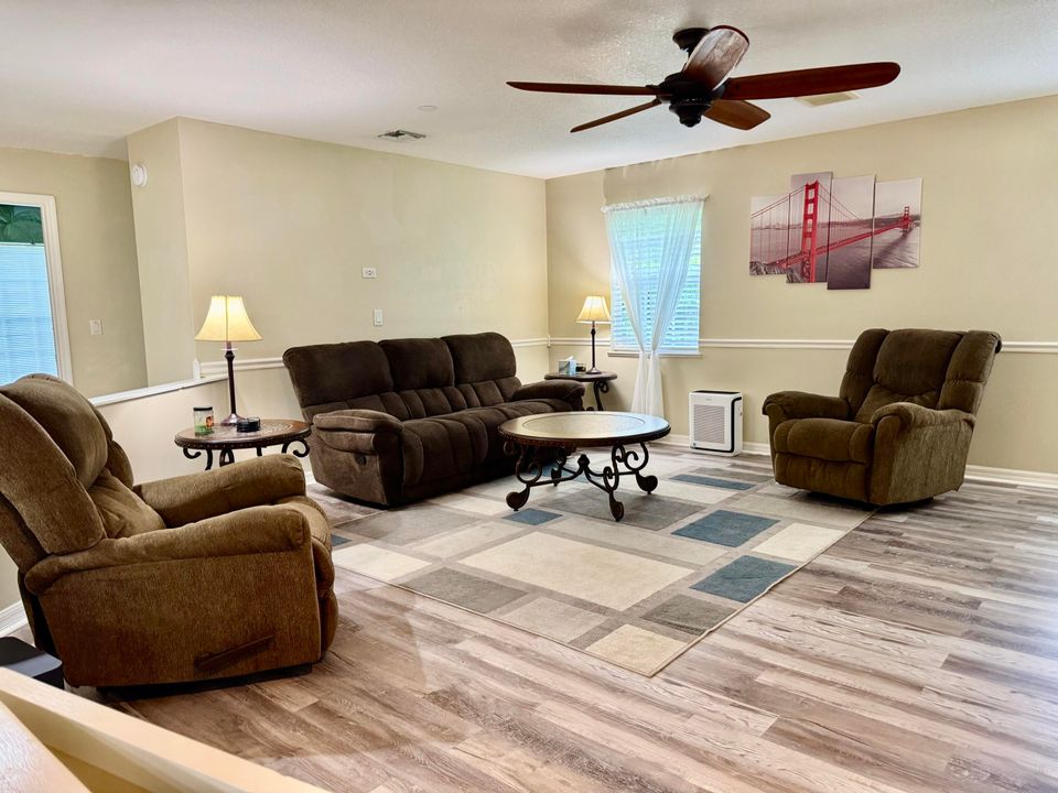 For Sale: $299,000 (3 beds, 2 baths, 1847 Square Feet)