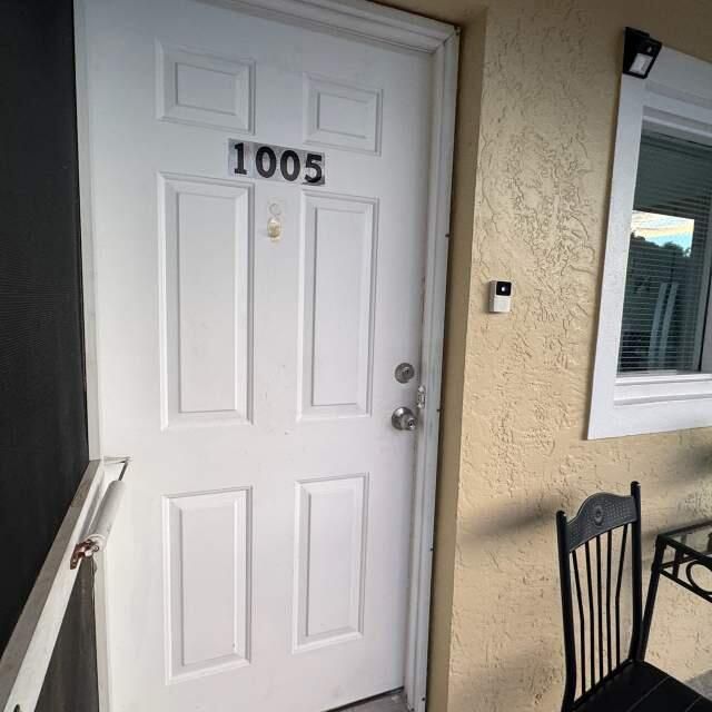 На продажу: $240,000 (2 спален, 2 ванн, 1201 Квадратных фут)