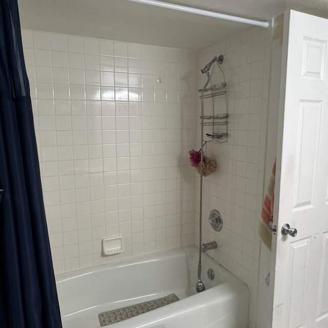 На продажу: $240,000 (2 спален, 2 ванн, 1201 Квадратных фут)