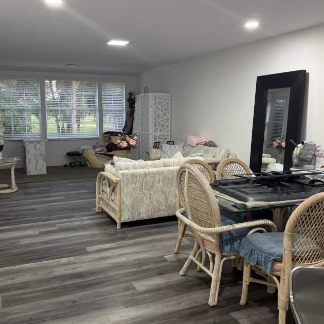 На продажу: $240,000 (2 спален, 2 ванн, 1201 Квадратных фут)