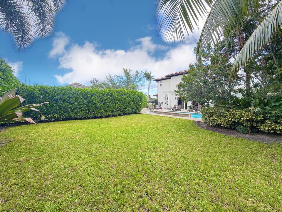 For Rent: $5,300 (4 beds, 3 baths, 2509 Square Feet)