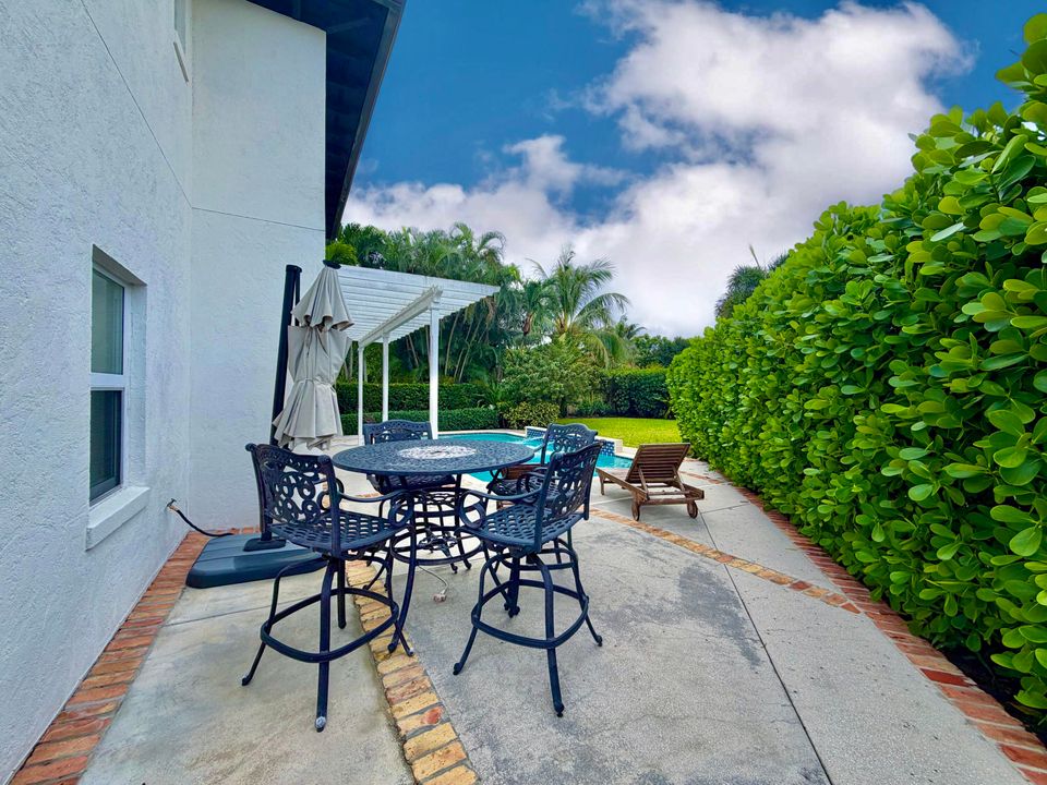 For Rent: $5,300 (4 beds, 3 baths, 2509 Square Feet)