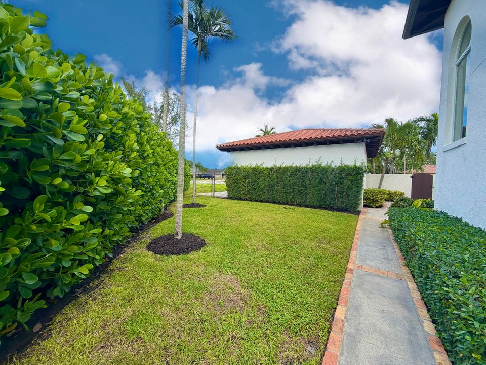 For Rent: $5,300 (4 beds, 3 baths, 2509 Square Feet)