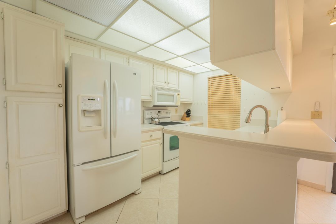 For Sale: $319,000 (2 beds, 2 baths, 1434 Square Feet)