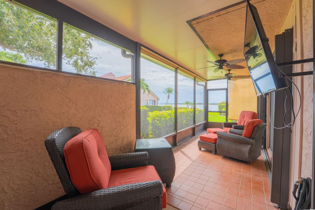 For Sale: $319,000 (2 beds, 2 baths, 1434 Square Feet)