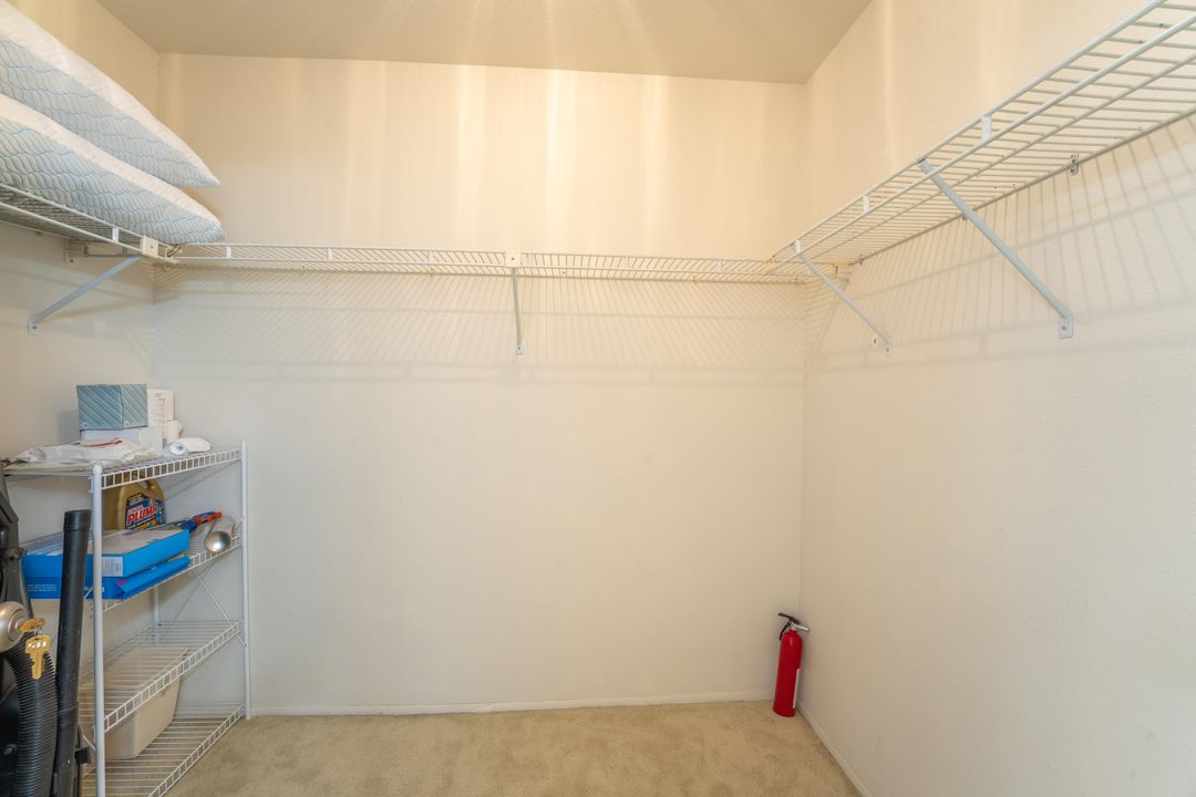 For Sale: $319,000 (2 beds, 2 baths, 1434 Square Feet)