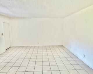 Active With Contract: $109,500 (2 beds, 2 baths, 968 Square Feet)