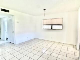 Active With Contract: $109,500 (2 beds, 2 baths, 968 Square Feet)
