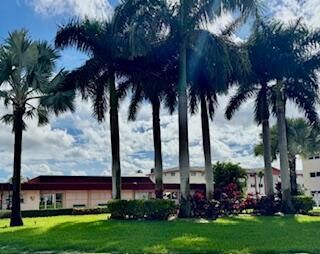 Active With Contract: $109,500 (2 beds, 2 baths, 968 Square Feet)