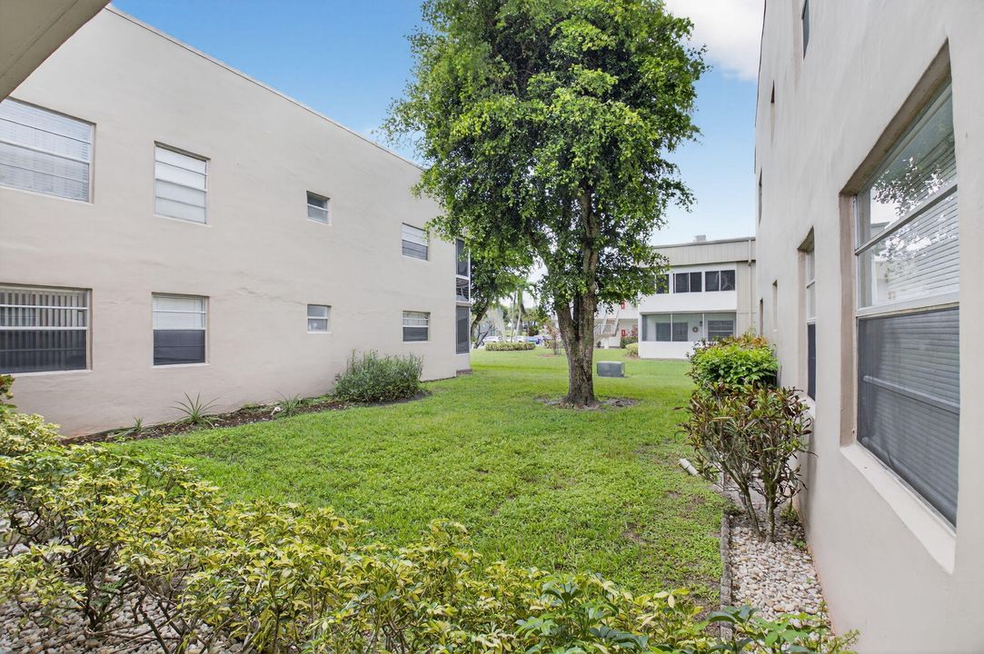 Activo con contrato: $130,000 (2 camas, 2 baños, 910 Pies cuadrados)