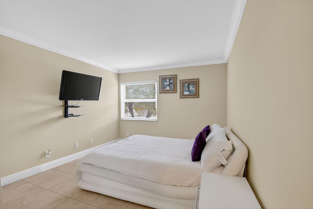 Activo con contrato: $130,000 (2 camas, 2 baños, 910 Pies cuadrados)