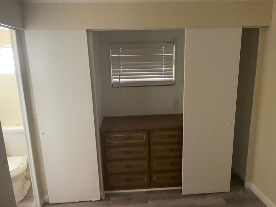 待售: $90,000 (2 贝兹, 2 浴室, 1200 平方英尺)