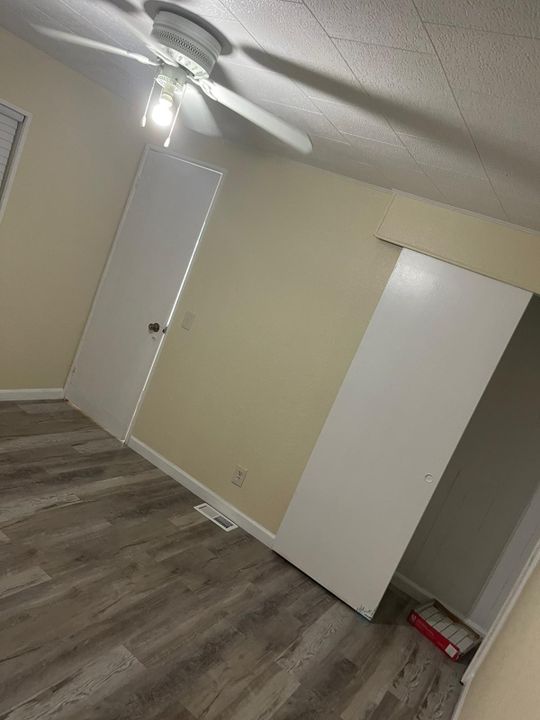 待售: $90,000 (2 贝兹, 2 浴室, 1200 平方英尺)