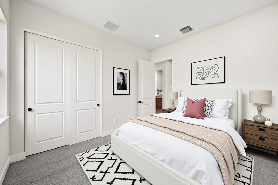 出租: $4,800 (5 贝兹, 4 浴室, 3172 平方英尺)