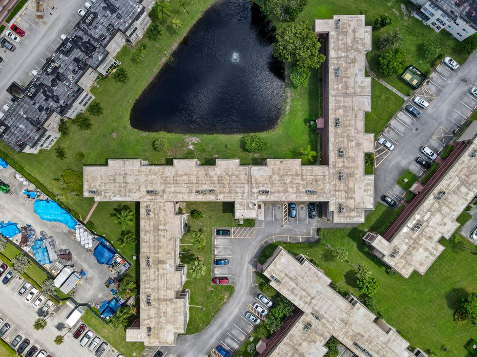 For Sale: $99,000 (2 beds, 2 baths, 1050 Square Feet)