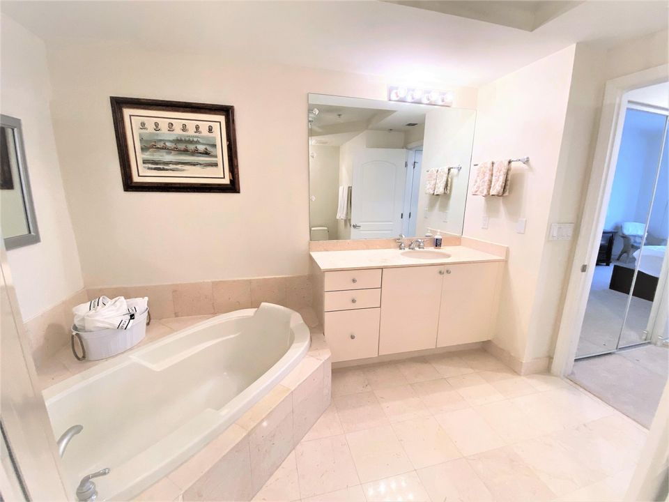 For Rent: $8,500 (2 beds, 2 baths, 1333 Square Feet)