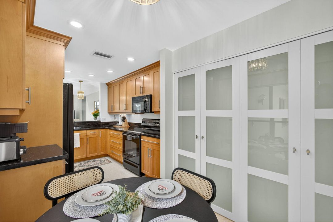 В аренду: $6,500 (3 спален, 2 ванн, 1818 Квадратных фут)