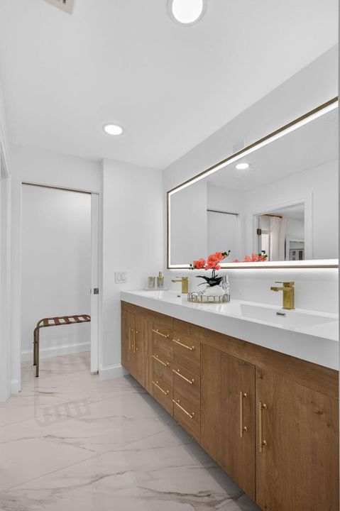 В аренду: $6,500 (3 спален, 2 ванн, 1818 Квадратных фут)