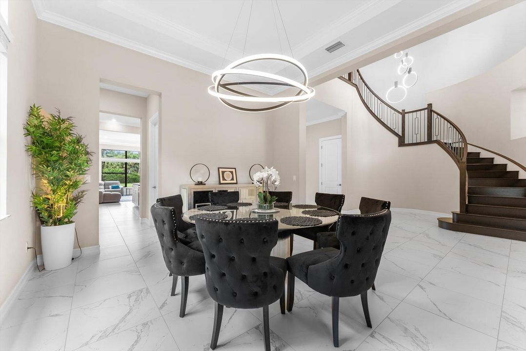 Activo con contrato: $1,777,000 (7 camas, 5 baños, 5369 Pies cuadrados)