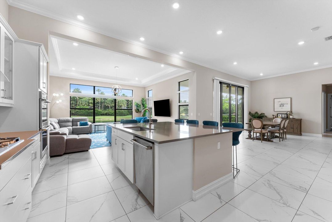 Activo con contrato: $1,777,000 (7 camas, 5 baños, 5369 Pies cuadrados)