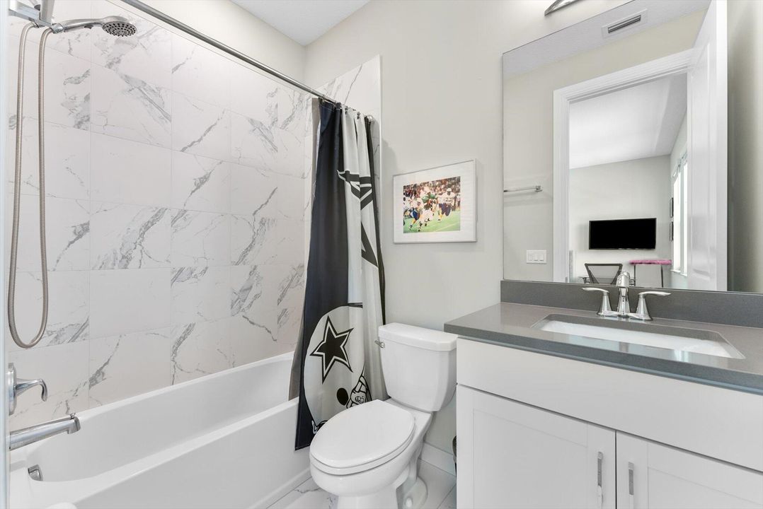 Activo con contrato: $1,777,000 (7 camas, 5 baños, 5369 Pies cuadrados)