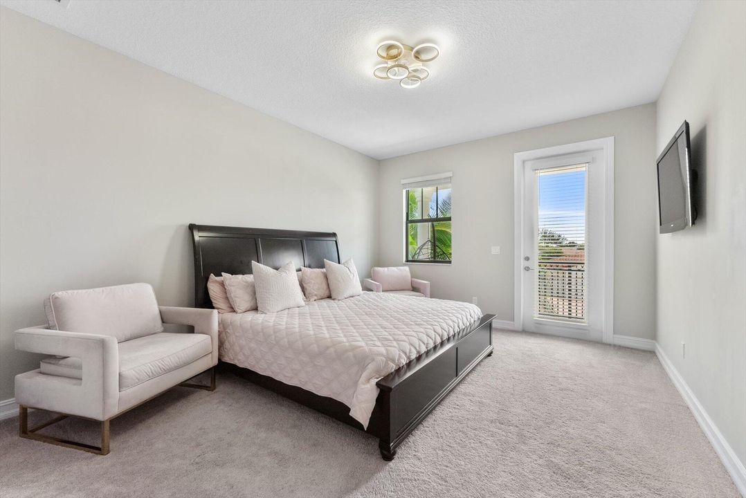 Activo con contrato: $1,777,000 (7 camas, 5 baños, 5369 Pies cuadrados)