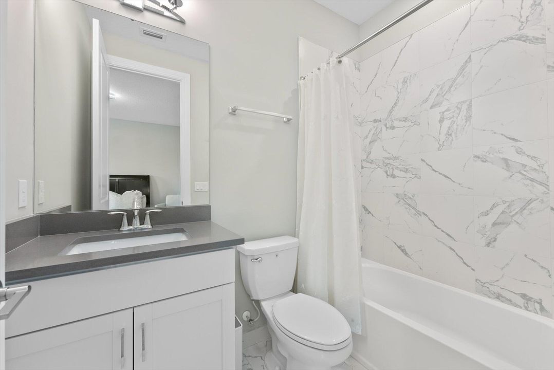 Activo con contrato: $1,777,000 (7 camas, 5 baños, 5369 Pies cuadrados)