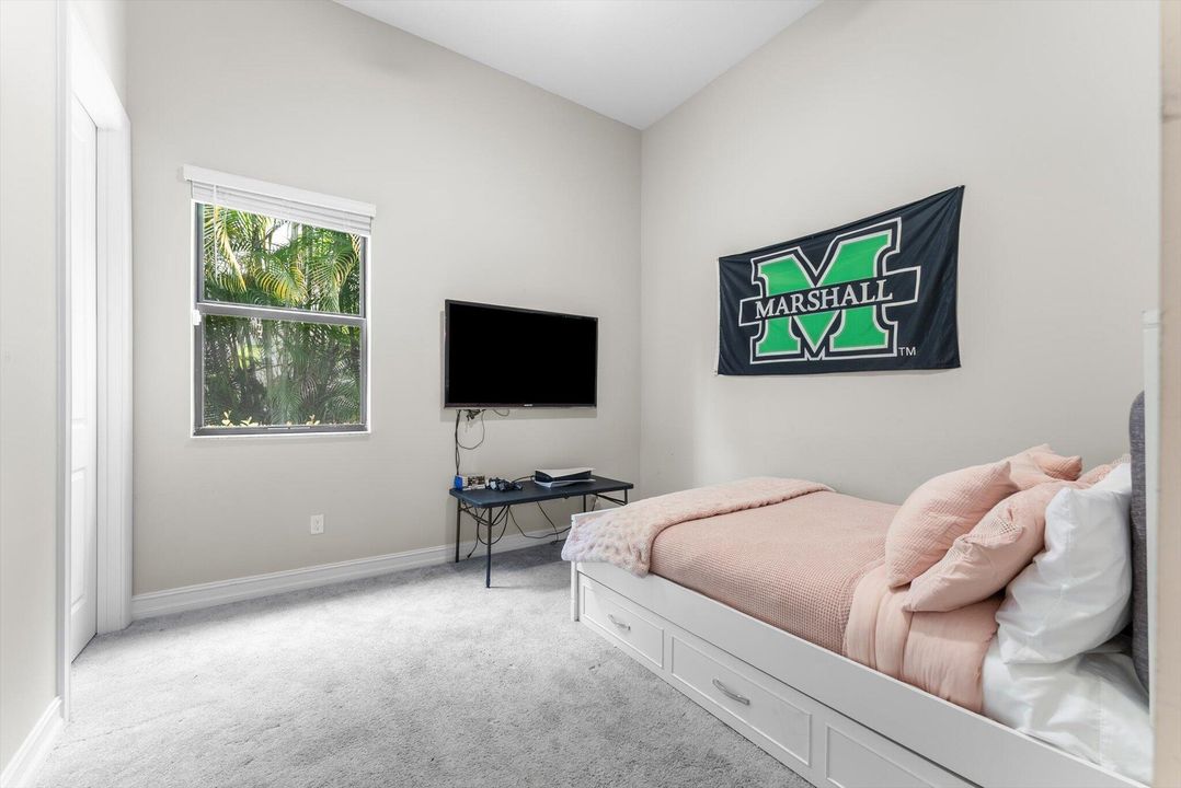 Activo con contrato: $1,777,000 (7 camas, 5 baños, 5369 Pies cuadrados)