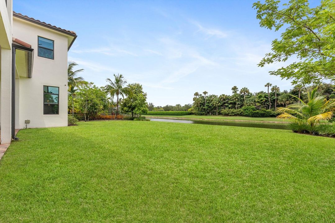 Activo con contrato: $1,777,000 (7 camas, 5 baños, 5369 Pies cuadrados)