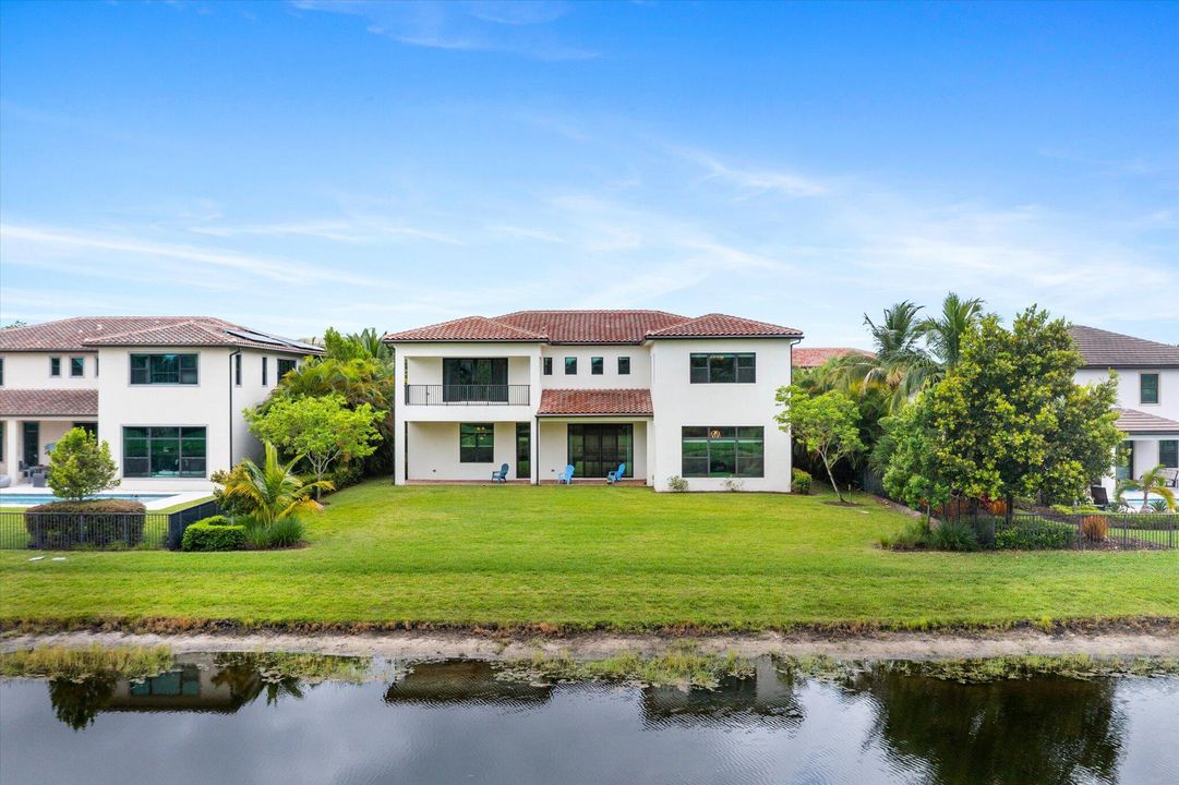 Activo con contrato: $1,777,000 (7 camas, 5 baños, 5369 Pies cuadrados)