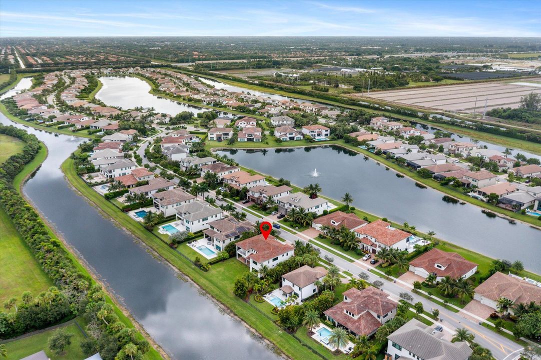 Activo con contrato: $1,777,000 (7 camas, 5 baños, 5369 Pies cuadrados)