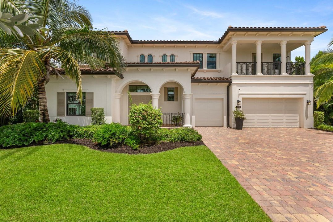 Activo con contrato: $1,777,000 (7 camas, 5 baños, 5369 Pies cuadrados)