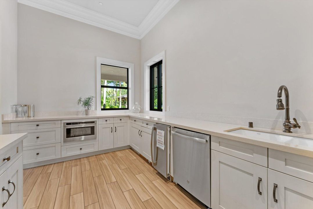 Activo con contrato: $1,777,000 (7 camas, 5 baños, 5369 Pies cuadrados)