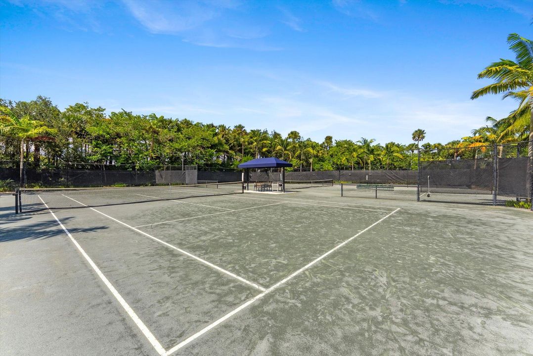 Activo con contrato: $1,777,000 (7 camas, 5 baños, 5369 Pies cuadrados)