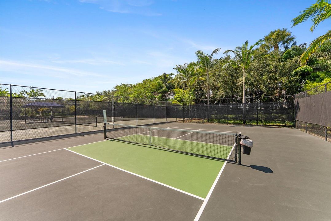 Activo con contrato: $1,777,000 (7 camas, 5 baños, 5369 Pies cuadrados)