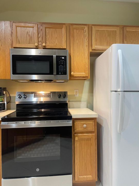 Под контрактом: $1,800 (1 спален, 1 ванн, 1012 Квадратных фут)