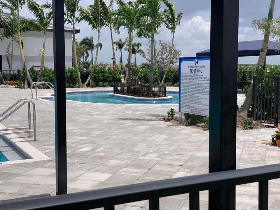 待售: $777,000 (3 贝兹, 2 浴室, 2580 平方英尺)