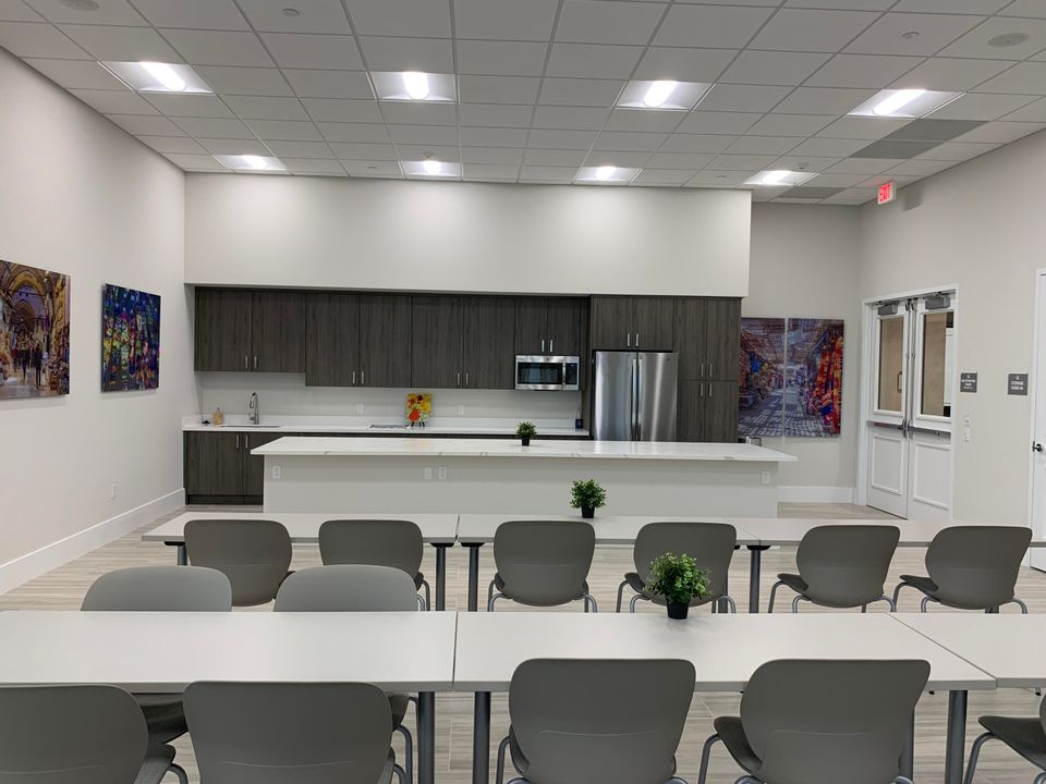 待售: $777,000 (3 贝兹, 2 浴室, 2580 平方英尺)