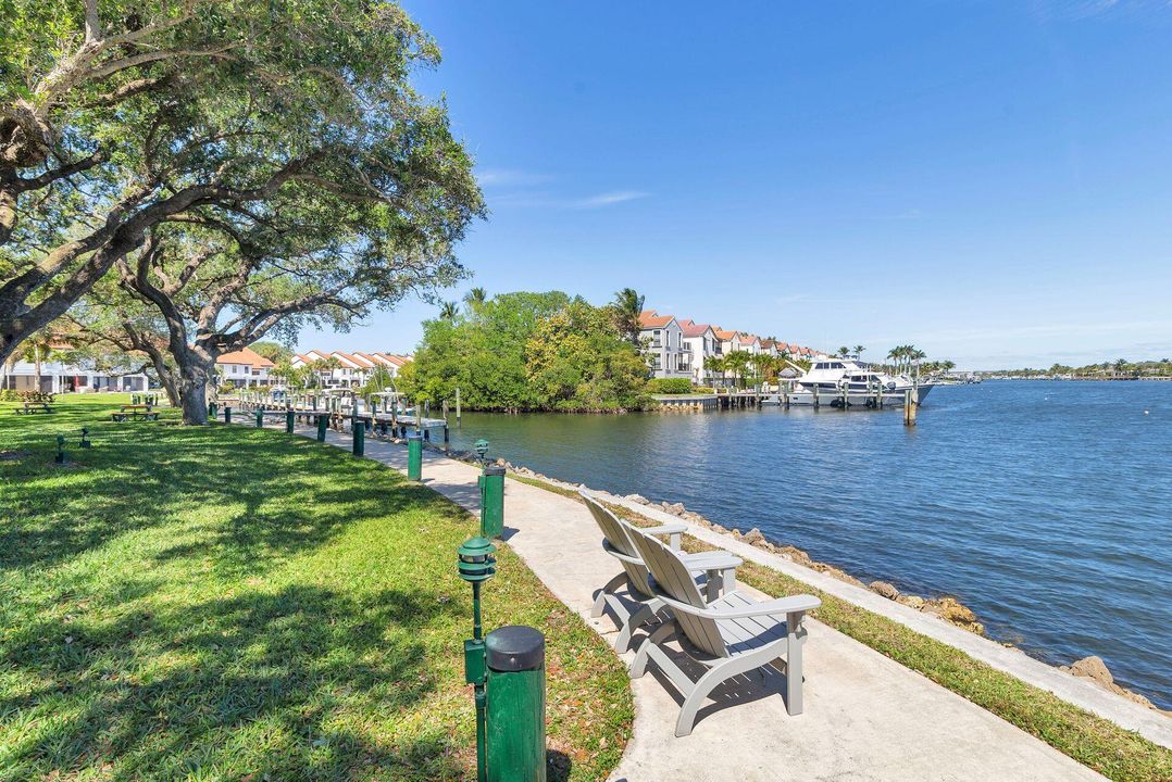 En Venta: $1,100,000 (3 camas, 3 baños, 1514 Pies cuadrados)