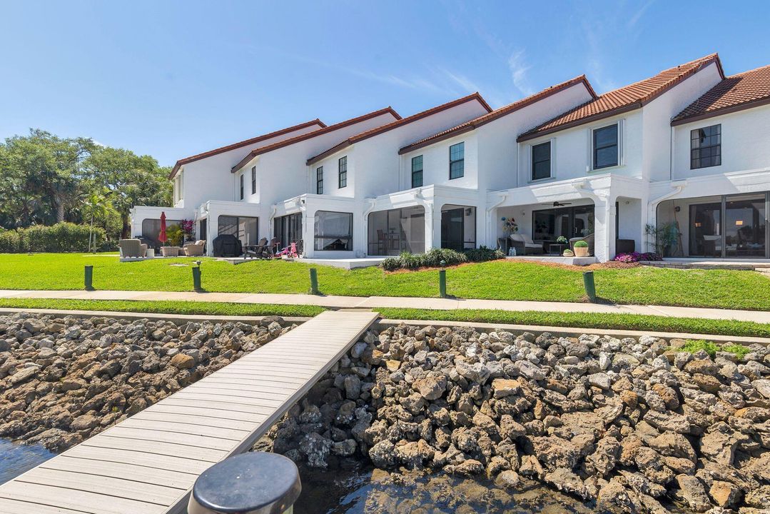 En Venta: $1,100,000 (3 camas, 3 baños, 1514 Pies cuadrados)