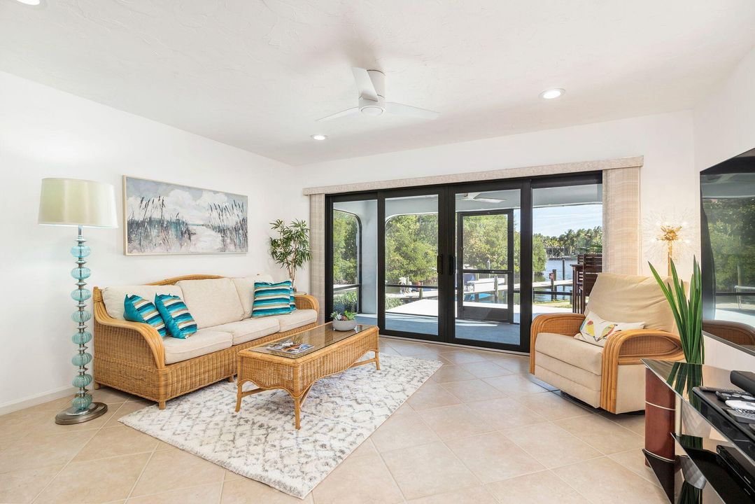 En Venta: $1,100,000 (3 camas, 3 baños, 1514 Pies cuadrados)