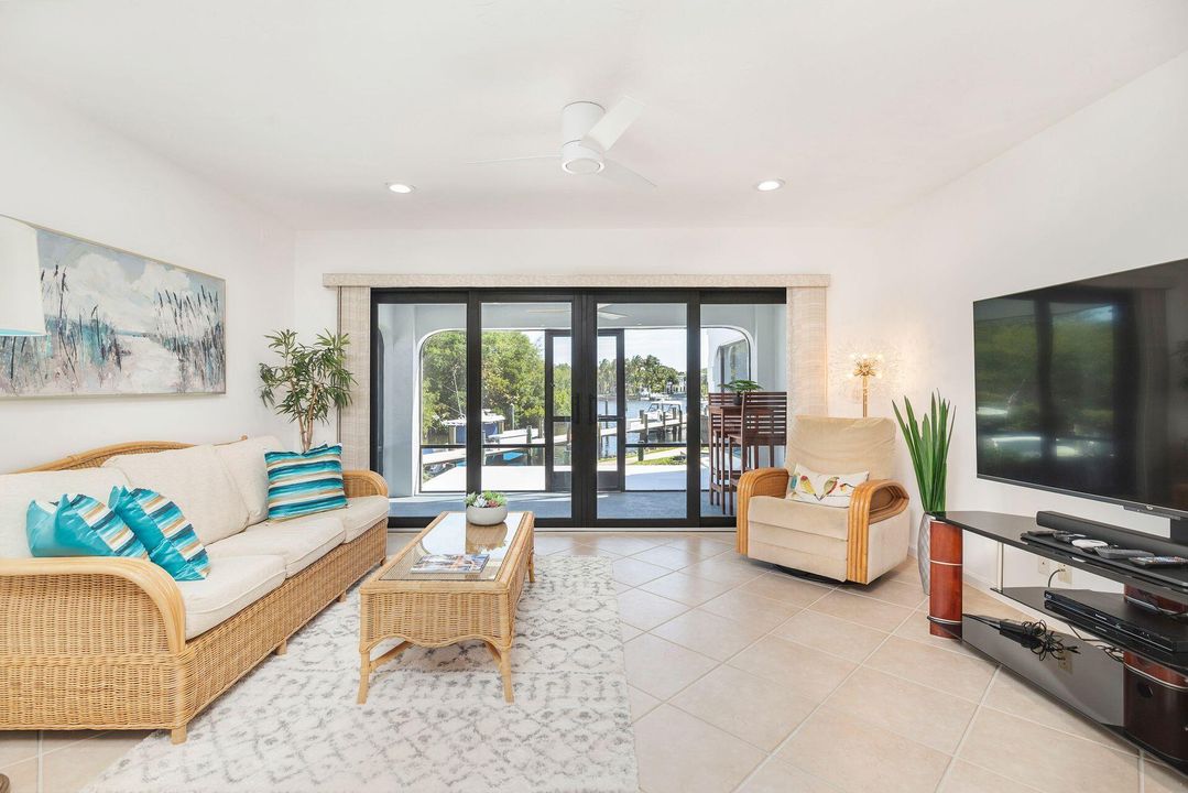 En Venta: $1,100,000 (3 camas, 3 baños, 1514 Pies cuadrados)