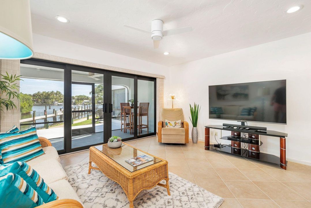 En Venta: $1,100,000 (3 camas, 3 baños, 1514 Pies cuadrados)