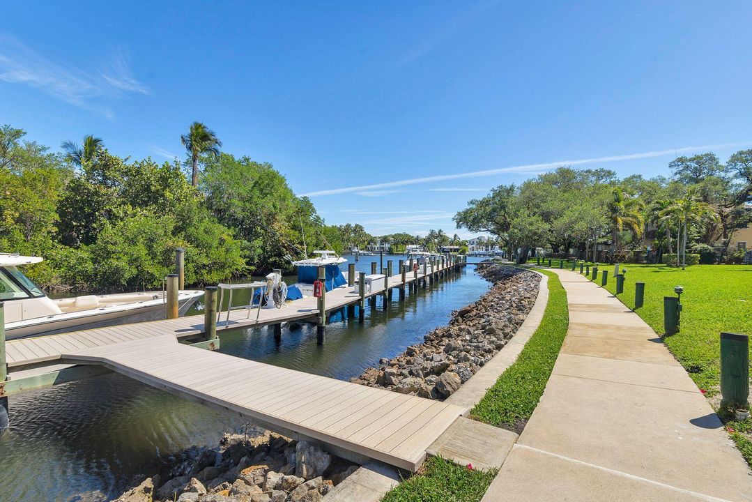 En Venta: $1,100,000 (3 camas, 3 baños, 1514 Pies cuadrados)