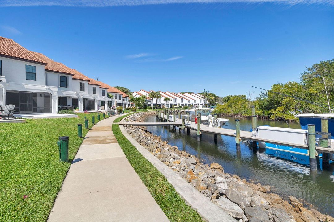 En Venta: $1,100,000 (3 camas, 3 baños, 1514 Pies cuadrados)