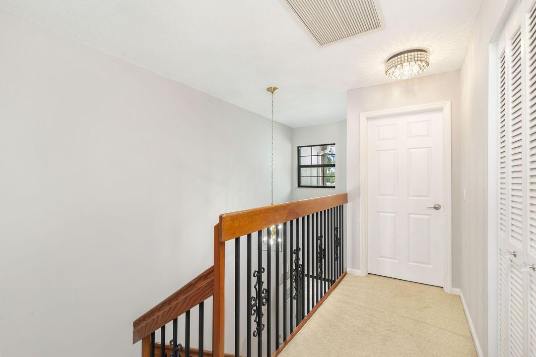 En Venta: $1,100,000 (3 camas, 3 baños, 1514 Pies cuadrados)