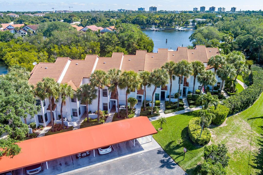 En Venta: $1,100,000 (3 camas, 3 baños, 1514 Pies cuadrados)